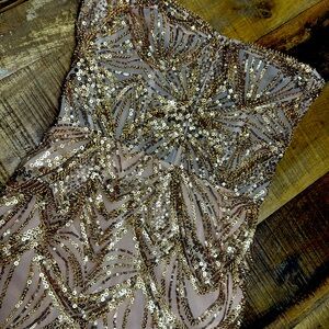 Gorgeous gold gown Bronx & Banco